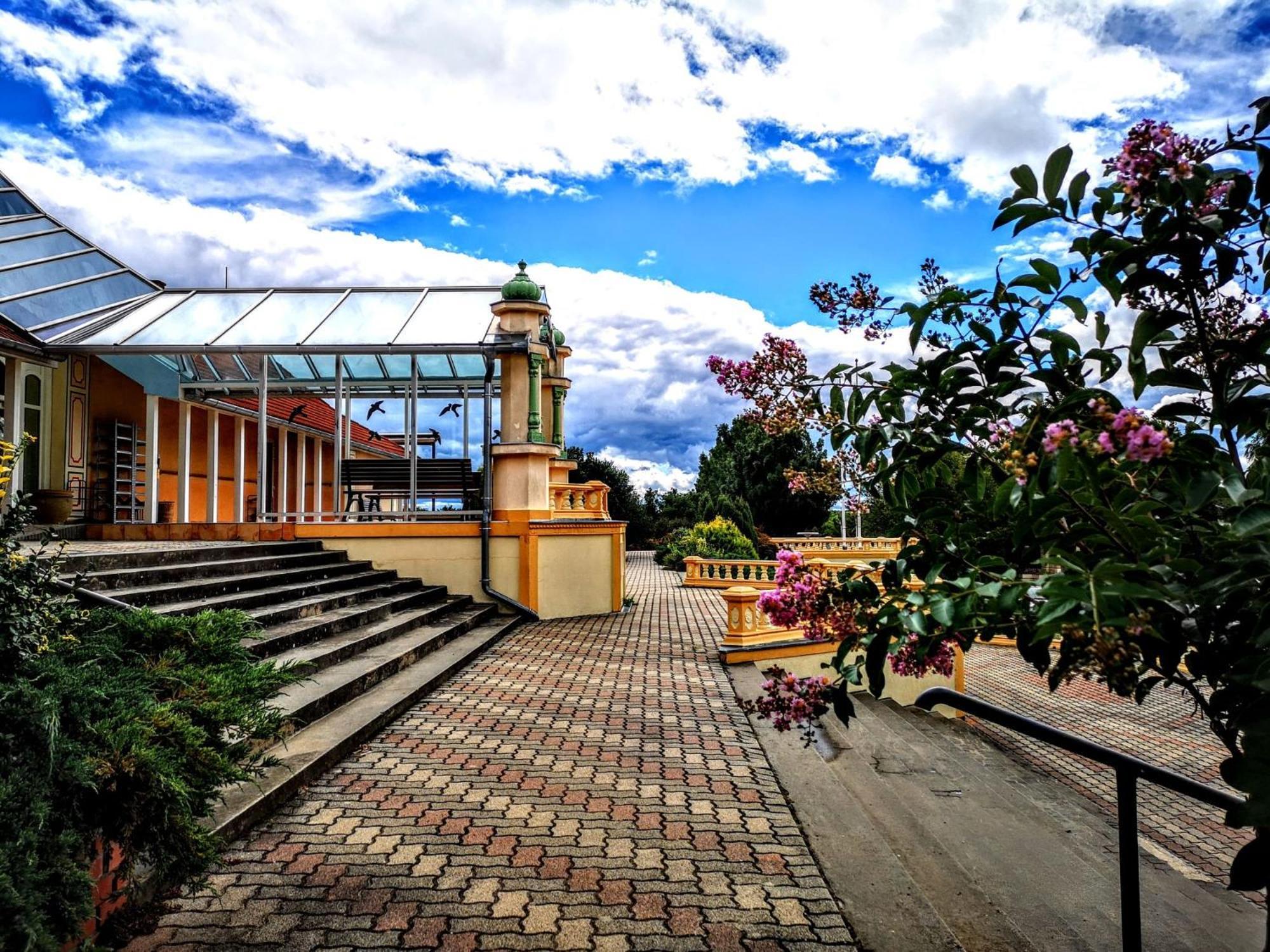 Hotel Gurudeva Bhavan Somogyvámos Exterior foto